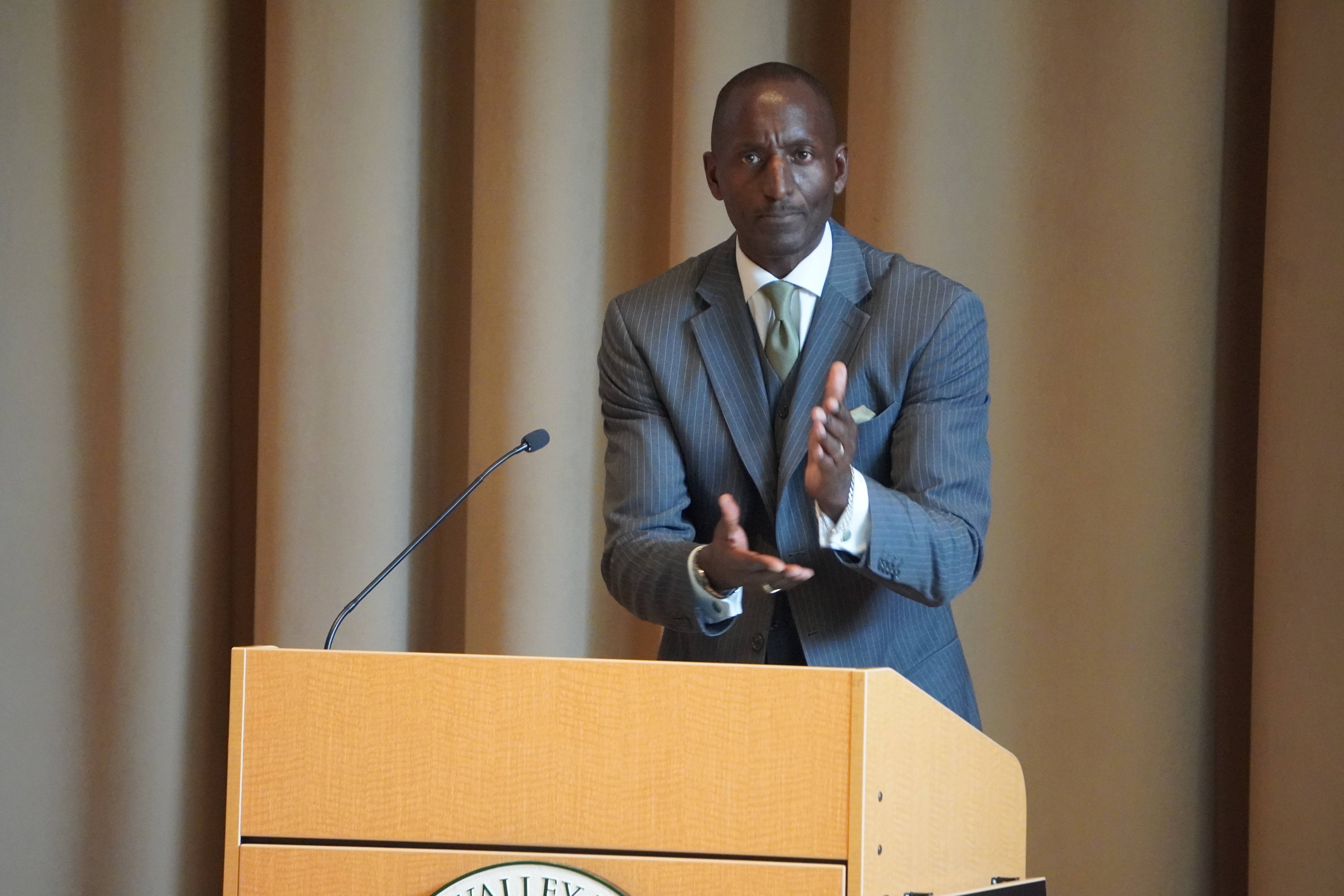 Dr. Randall Pinkett 