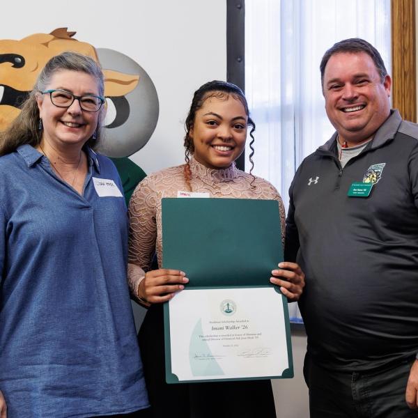 2022 Alumni Achievement Award and Alumni Scholarship recipient