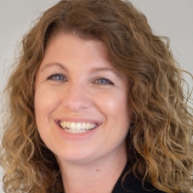 Francie Babik ’10, ’14 (MBA)